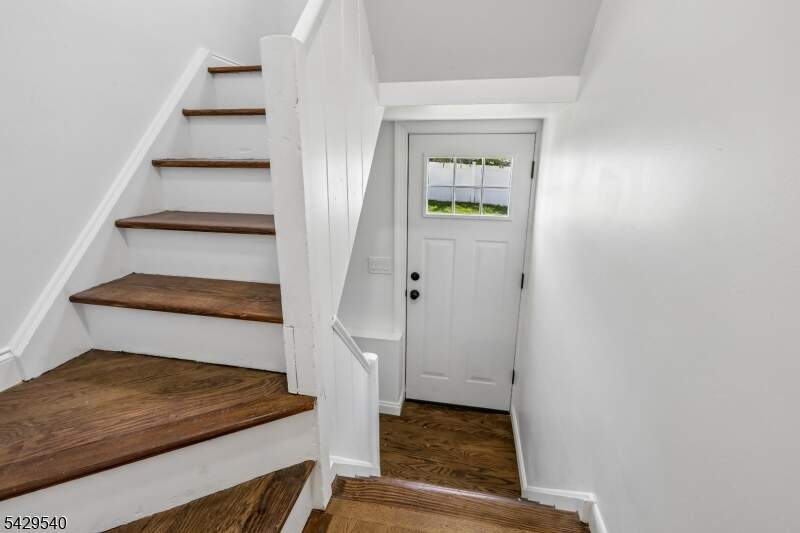 6 Bedroom Multi Unit's Image 32