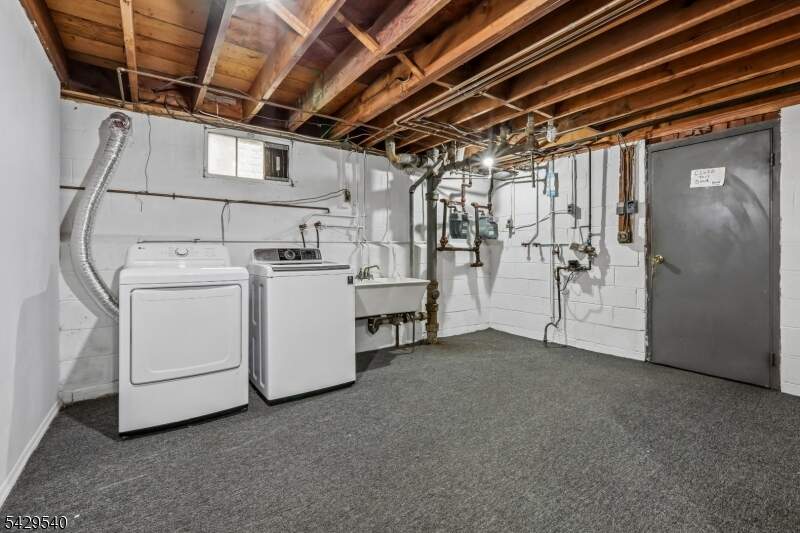 6 Bedroom Multi Unit's Image 34