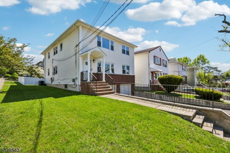6 Bedroom Multi Unit's Image 36