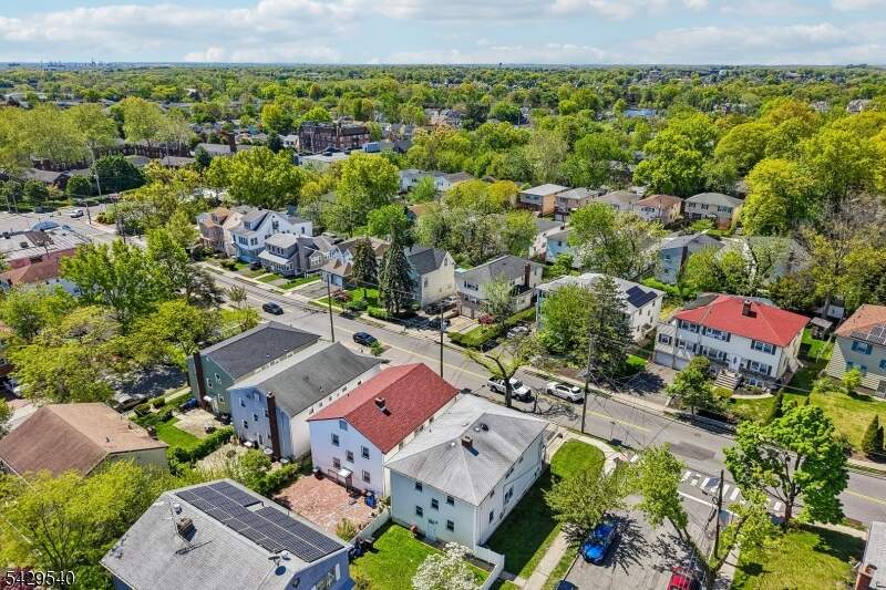 6 Bedroom Multi Unit's Image 37