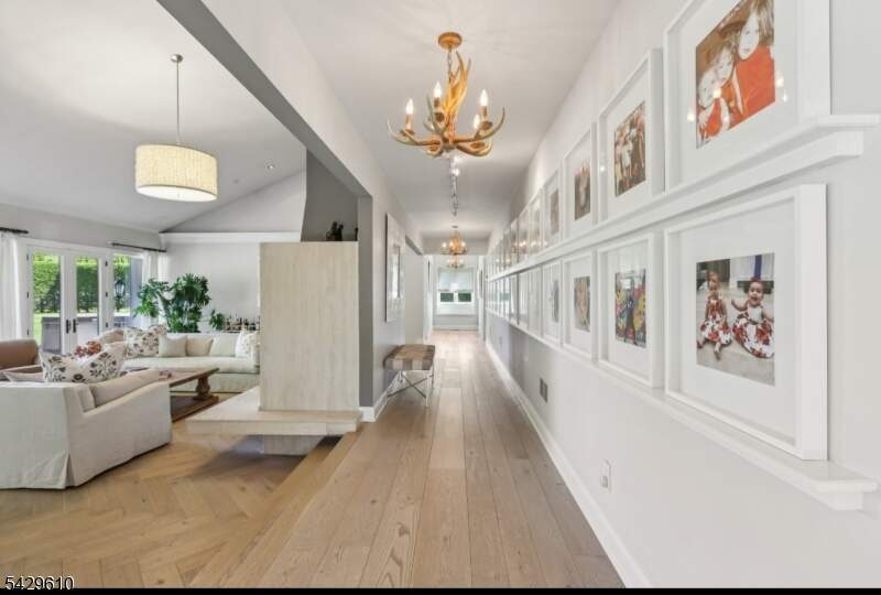 5 Bedroom Single Family Home/House's Image 7