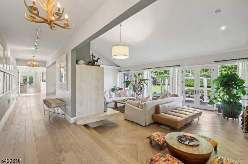5 Bedroom Single Family Home/House's Image 20