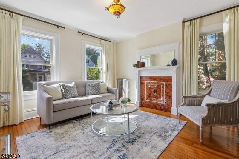 4 Bedroom Single Family Home/House's Image 16