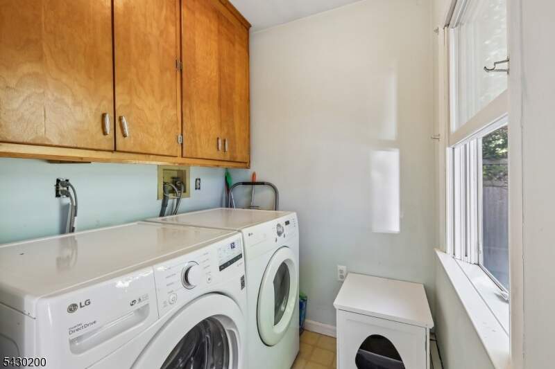 4 Bedroom Single Family Home/House's Image 20