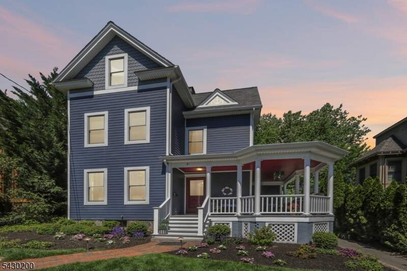 4 Bedroom Single Family Home/House's Image 38