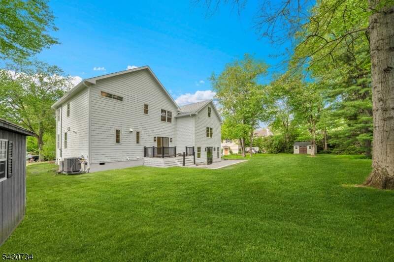 6 Bedroom Single Family Home/House's Image 40