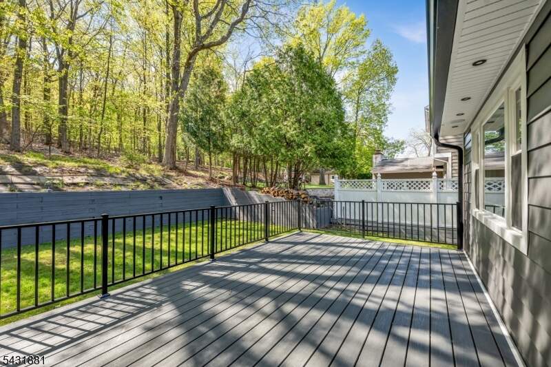 3 Bedroom Single Family Home/House's Image 32