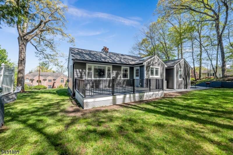 3 Bedroom Single Family Home/House's Image 35