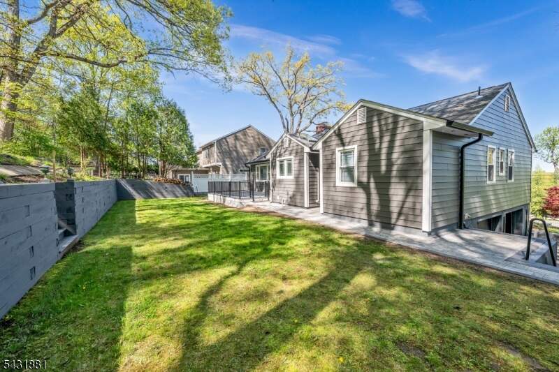 3 Bedroom Single Family Home/House's Image 36