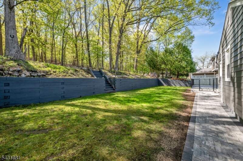 3 Bedroom Single Family Home/House's Image 37