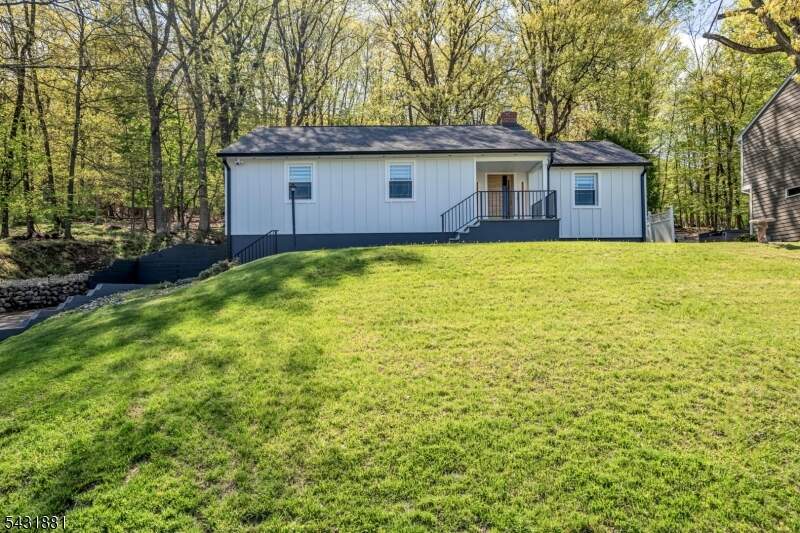 3 Bedroom Single Family Home/House's Image 40