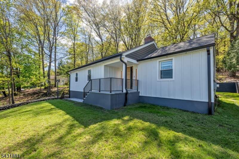 3 Bedroom Single Family Home/House's Image 41