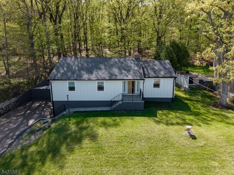 3 Bedroom Single Family Home/House's Image 44