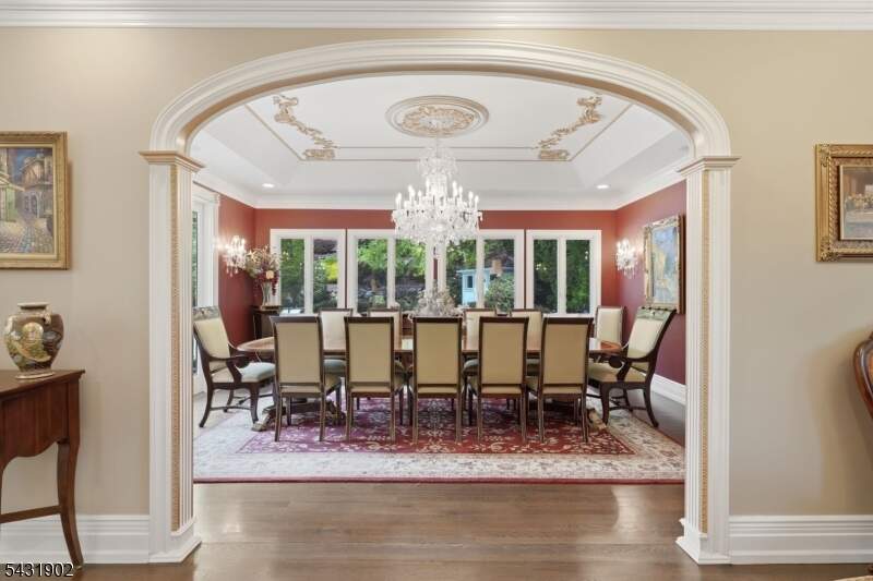 5 Bedroom Single Family Home/House's Image 15