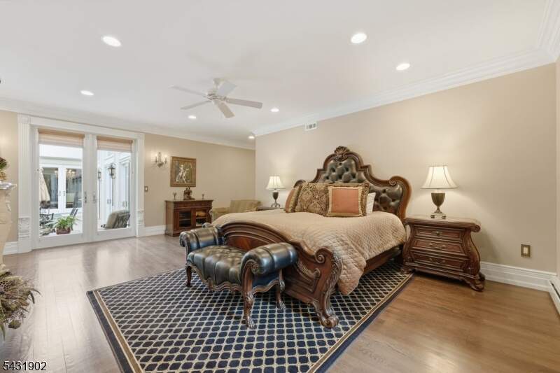 5 Bedroom Single Family Home/House's Image 19
