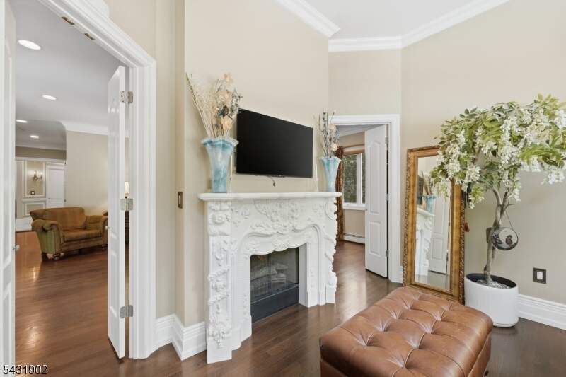 5 Bedroom Single Family Home/House's Image 20