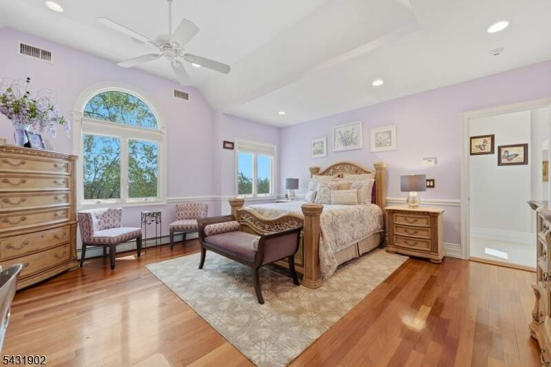 5 Bedroom Single Family Home/House's Image 26