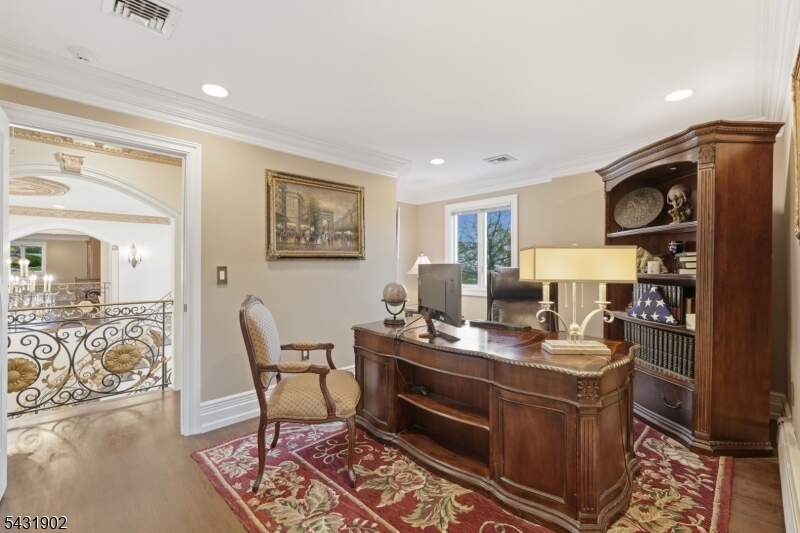 5 Bedroom Single Family Home/House's Image 30