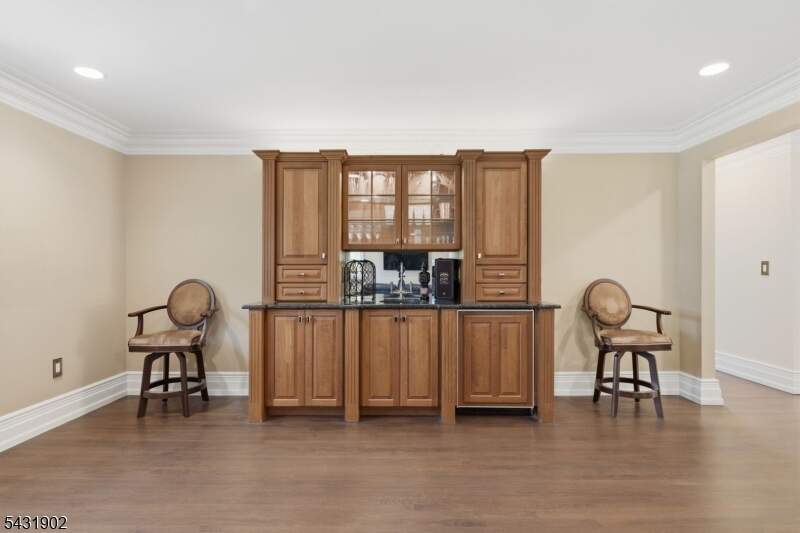 5 Bedroom Single Family Home/House's Image 38