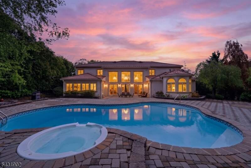 5 Bedroom Single Family Home/House's Image 42