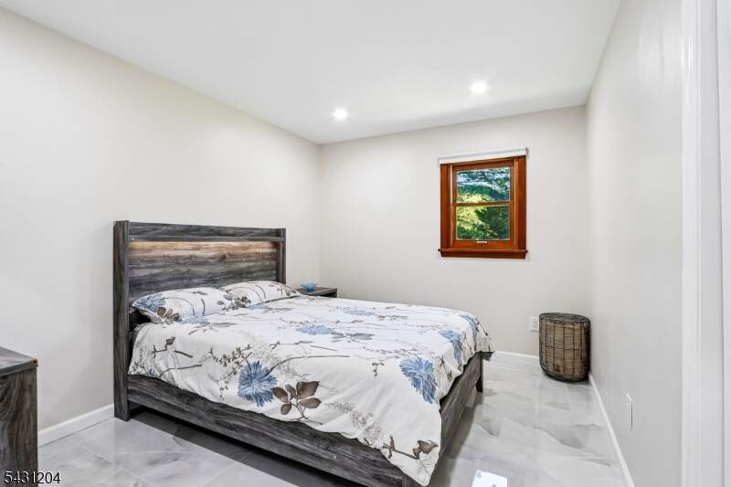 4 Bedroom Single Family Home/House's Image 14