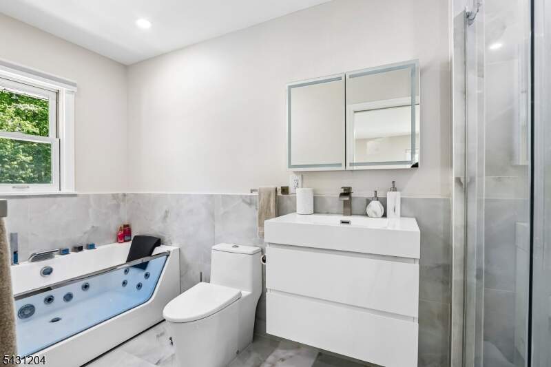 4 Bedroom Single Family Home/House's Image 19