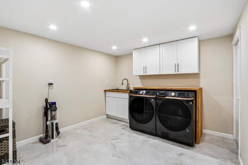4 Bedroom Single Family Home/House's Image 26