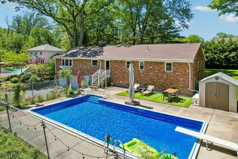 4 Bedroom Single Family Home/House's Image 39