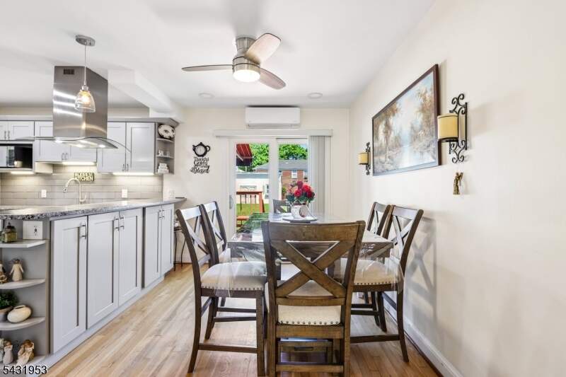 3 Bedroom Single Family Home/House's Image 9