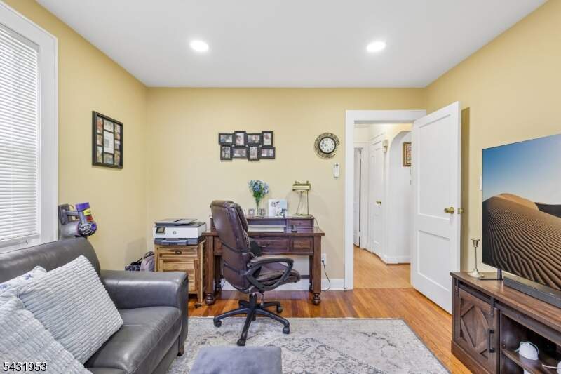 3 Bedroom Single Family Home/House's Image 17