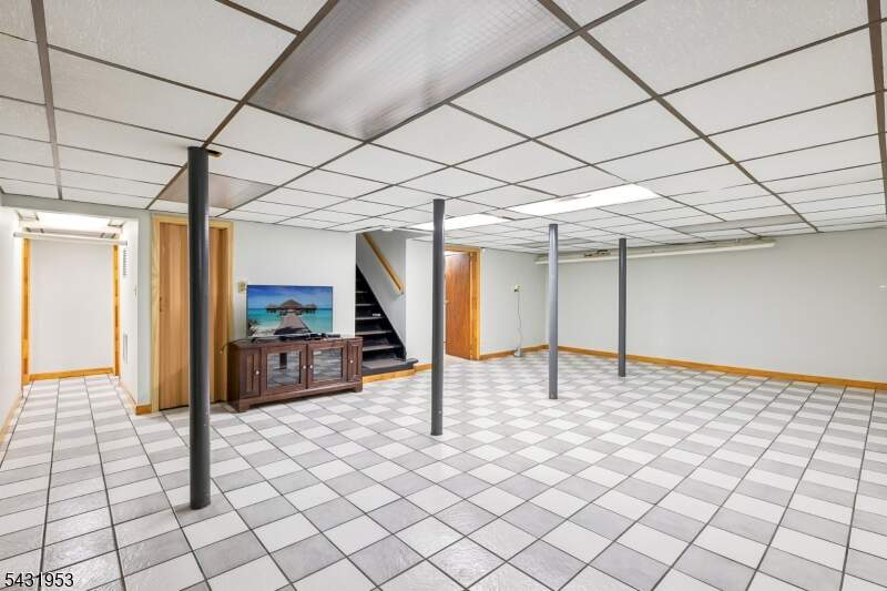 3 Bedroom Single Family Home/House's Image 27