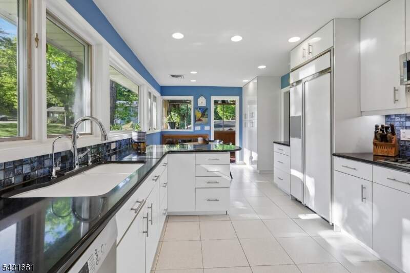 4 Bedroom Single Family Home/House's Image 8