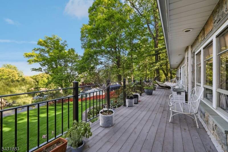 4 Bedroom Single Family Home/House's Image 28