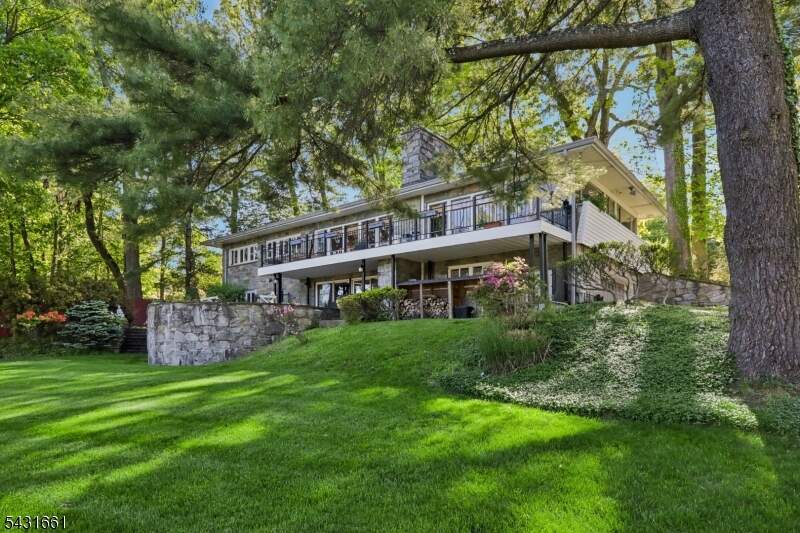 4 Bedroom Single Family Home/House's Image 31