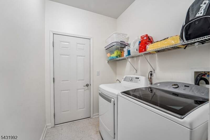 2 Bedroom Villa/Townhouse's Image 8