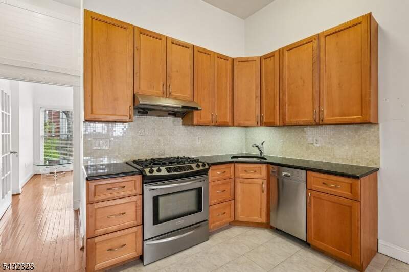 3 Bedroom Single Family Home/House's Image 13