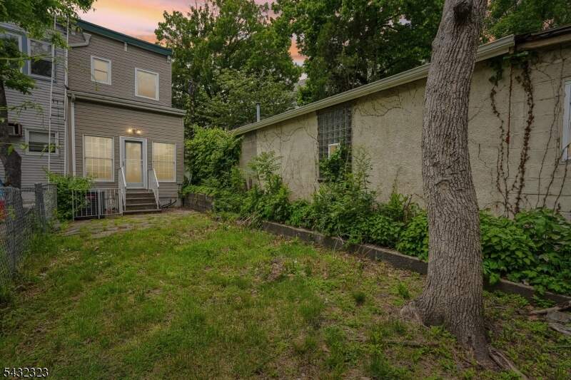 3 Bedroom Single Family Home/House's Image 3