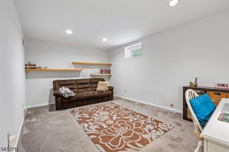 3 Bedroom Apartment/Flat's Image 29