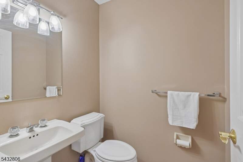 2 Bedroom Apartment/Flat's Image 12