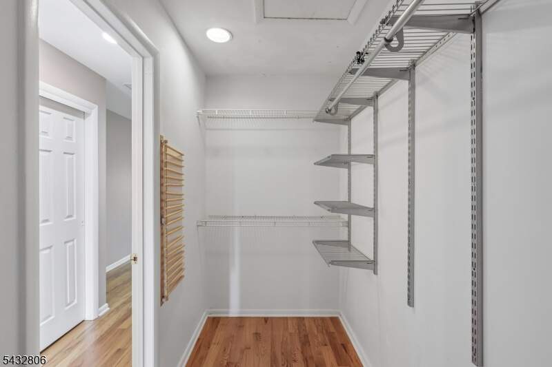 2 Bedroom Apartment/Flat's Image 18