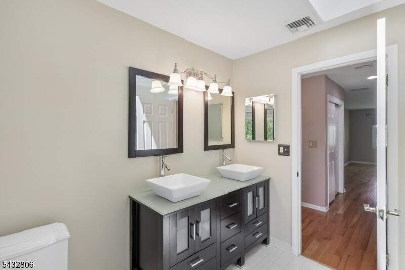 2 Bedroom Apartment/Flat's Image 20