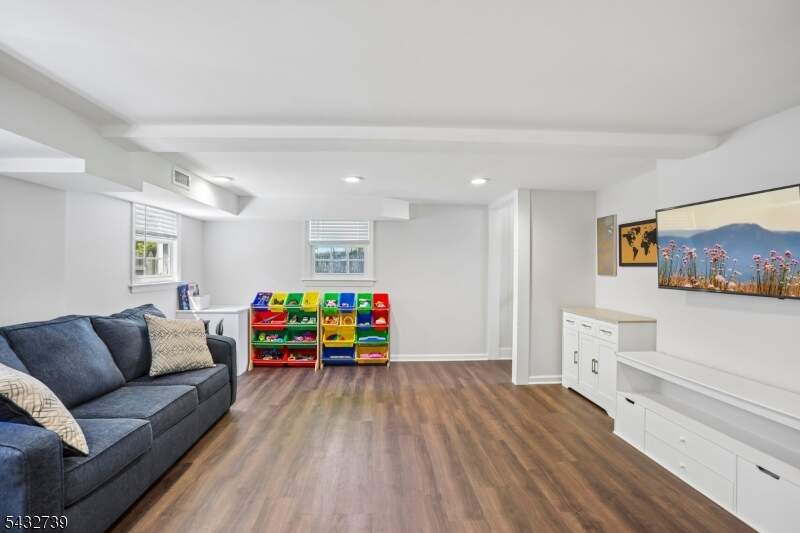 3 Bedroom Single Family Home/House's Image 15