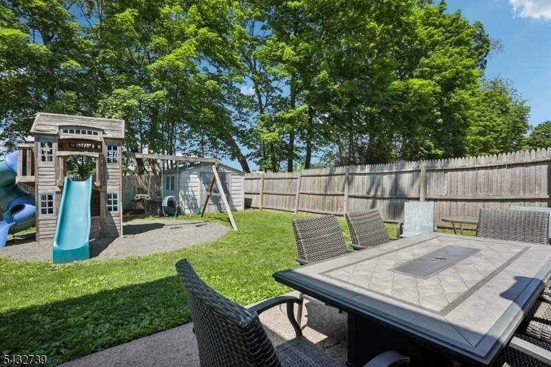 3 Bedroom Single Family Home/House's Image 18
