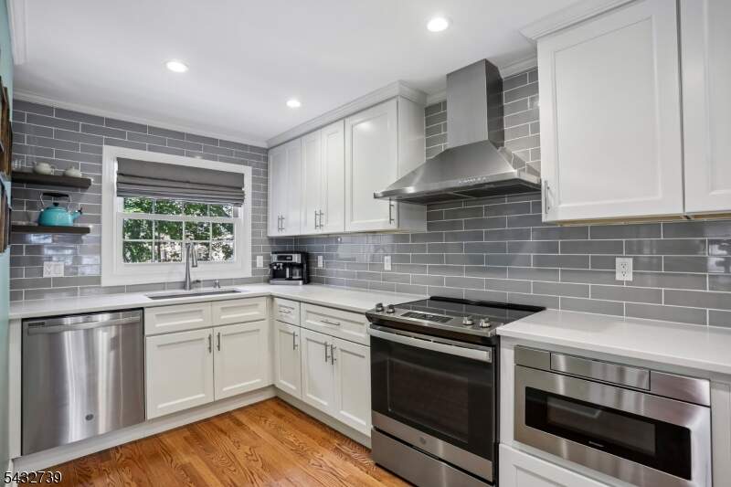 3 Bedroom Single Family Home/House's Image 4