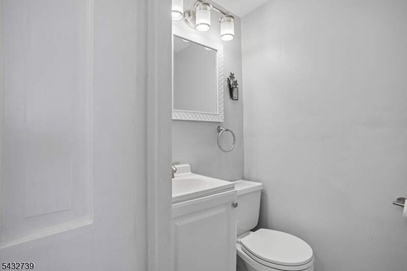 3 Bedroom Single Family Home/House's Image 6