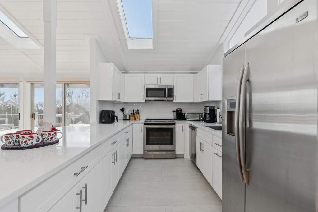4 Bedroom Single Family Home/House's Image 8
