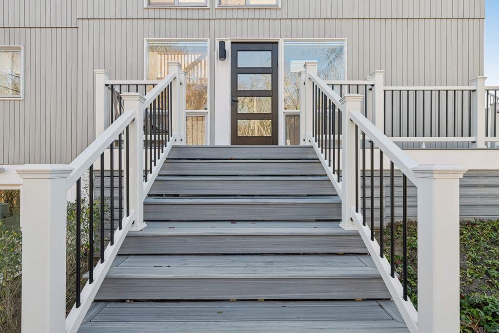 4 Bedroom Single Family Home/House's Image 3