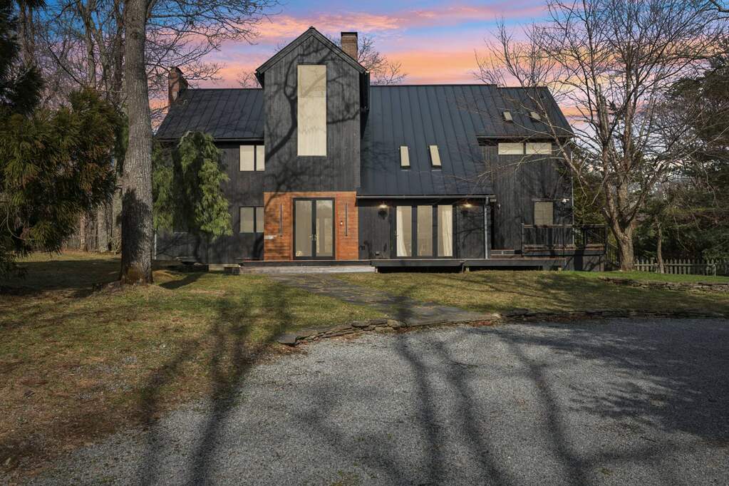 4 Bedroom Single Family Home/House's Image 16