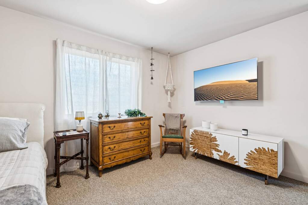 4 Bedroom Single Family Home/House's Image 6