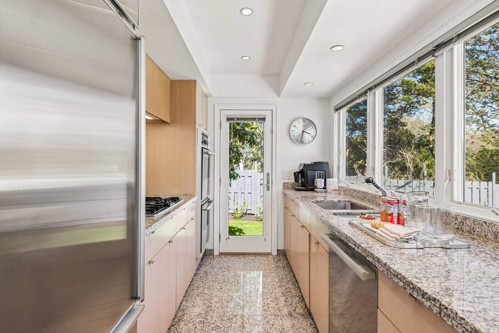 3 Bedroom Single Family Home/House's Image 11